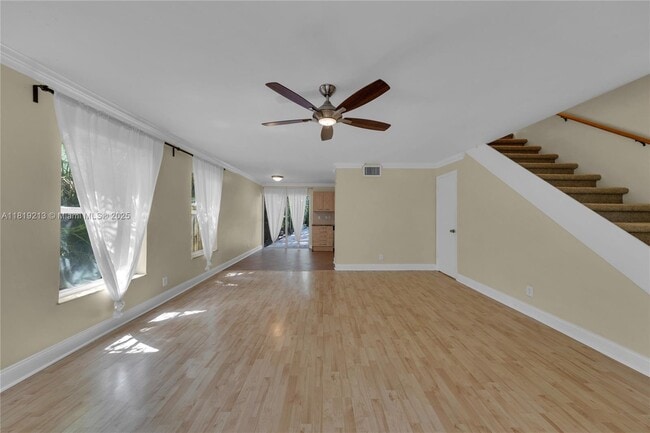 Building Photo - 307 SW 11th Ct