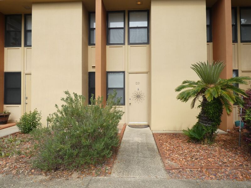 Primary Photo - 201 Pensacola Beach Rd