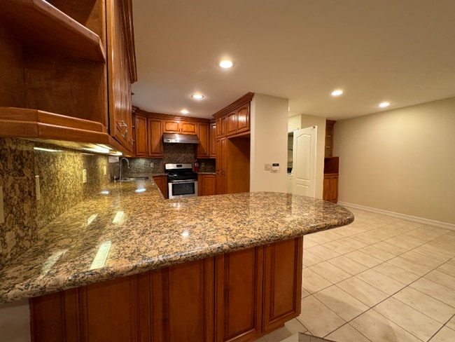 Foto del edificio - 1937 Pelham Ave