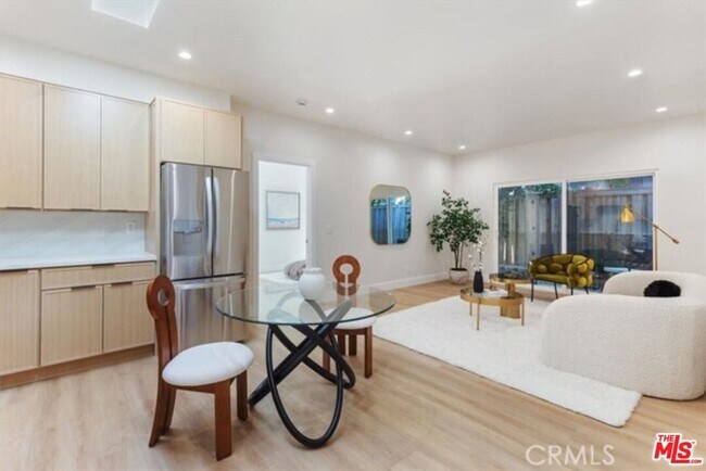 Building Photo - 22450 Dolorosa St