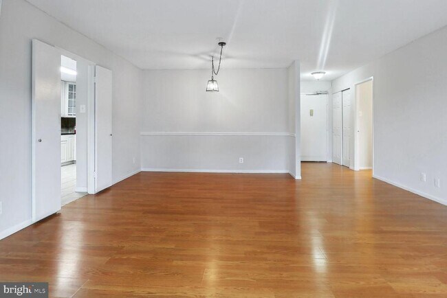 Foto del edificio - 203 Yoakum Pkwy