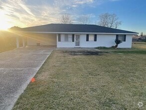 Building Photo - 113 N Domingue Ave