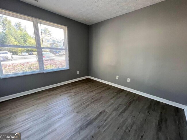 Foto del edificio - 13204 Fairington Dr