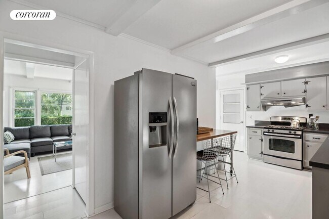 Foto del edificio - 126 Bay St