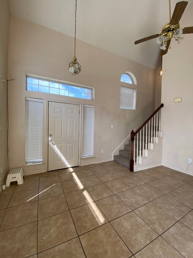 Foto del edificio - 805 Greenridge Dr