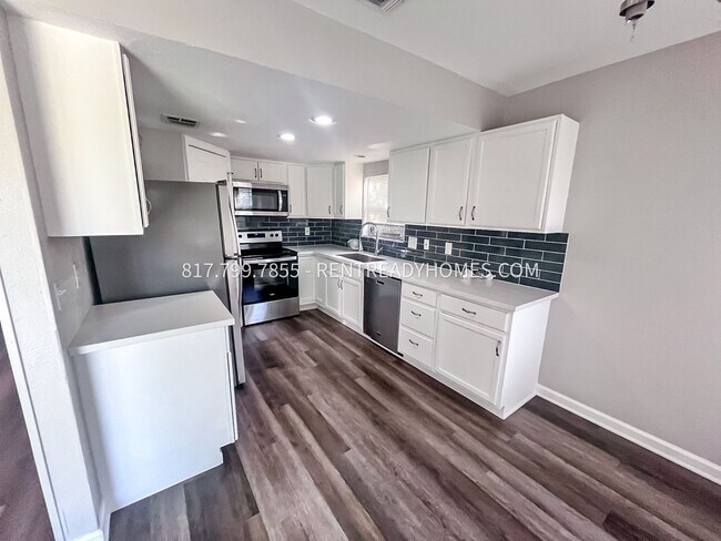 Building Photo - 6760 Montgomery Dr