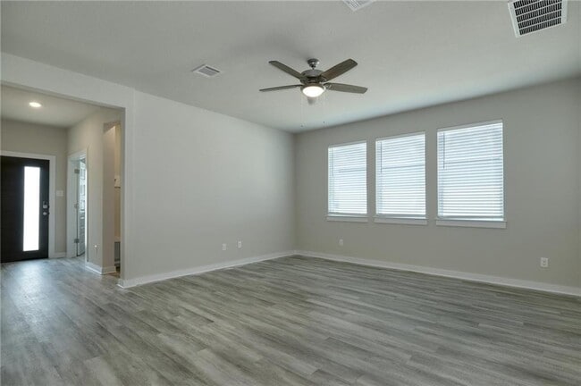 Building Photo - 2901 Sage Ranch Dr