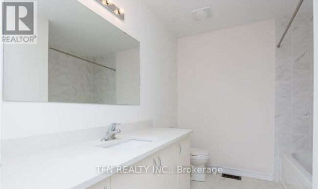 Photo du bâtiment - 5 Savage Dr