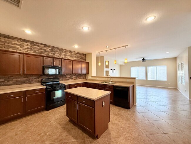 Foto del edificio - Amazing townhome in Quailwood