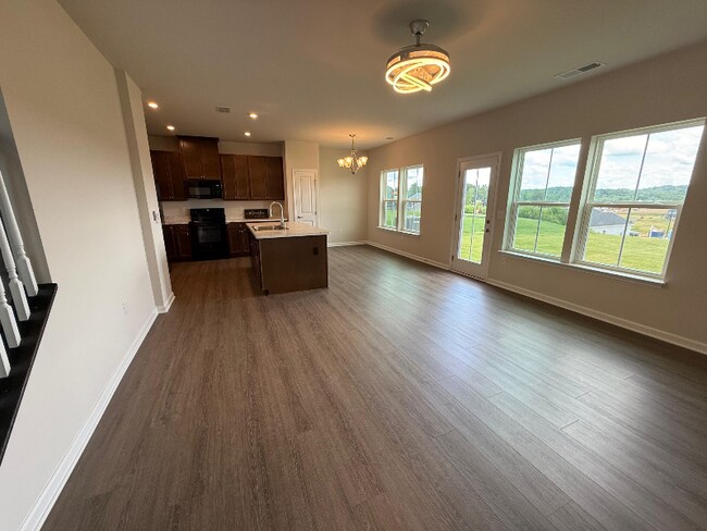 Building Photo - 321 Moosehead Trl
