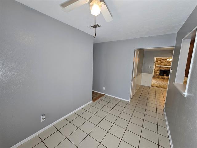 Building Photo - 1234 Joly St