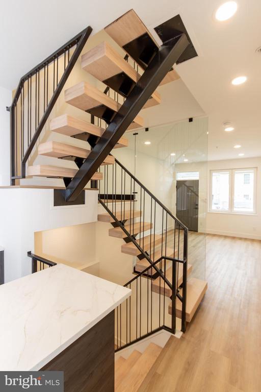 Foto del edificio - 1544 N Darien St
