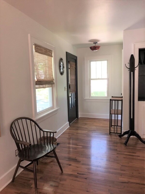 Foto del edificio - 215 E 18th St