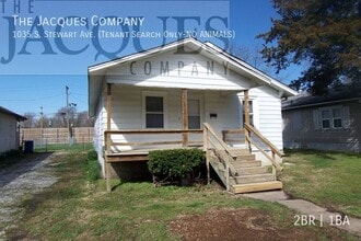 Building Photo - 1035 S Stewart Ave