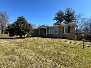 Building Photo - 3909 San Marcos Rd