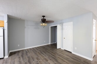 Building Photo - 135 W 14th Ave