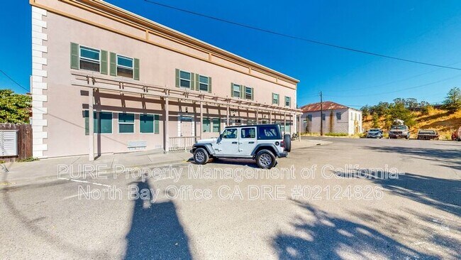 Building Photo - 154 Railroad Ave