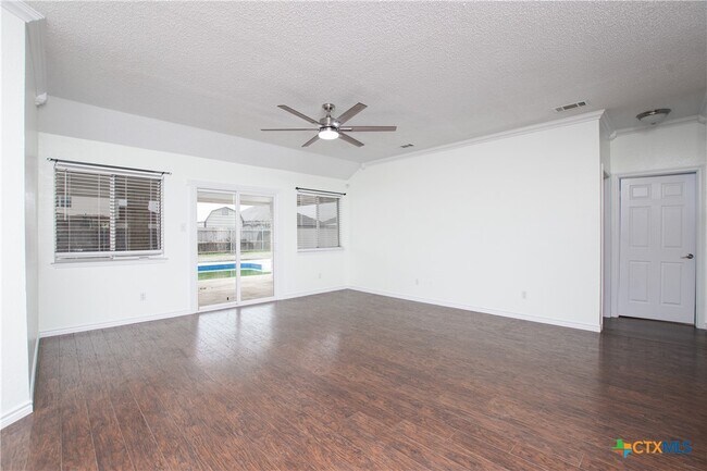 Foto del edificio - 1802 Lava Ln