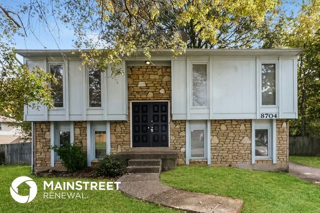 Building Photo - 8704 4 Oaks Ct