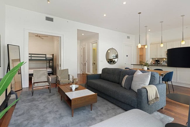 Foto del edificio - 822 Perdido St