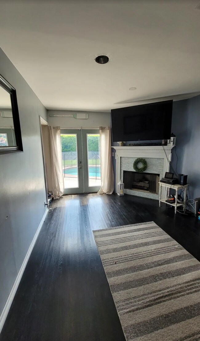 Foto del edificio - 9948 Bevis Ave