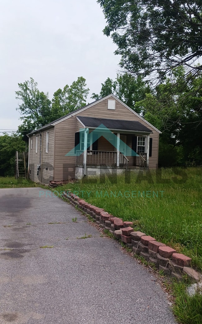 Building Photo - 4126 Kivett Dr