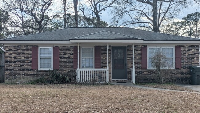 Building Photo - 203 Water Oak Dr