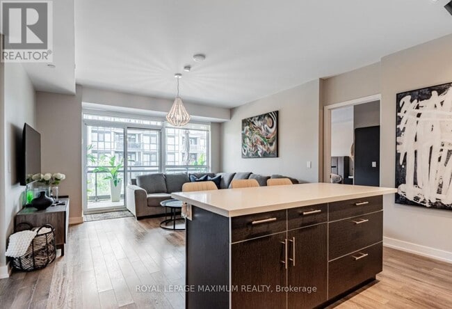 Building Photo - 333 Sea Ray Ave