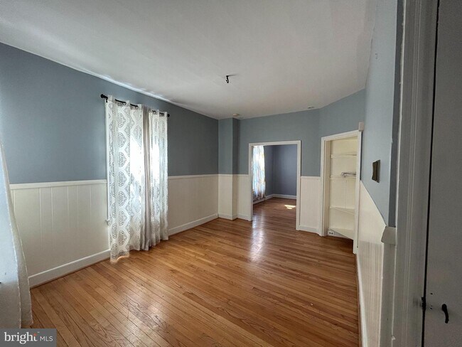 Foto del edificio - 77 Waterloo Ave