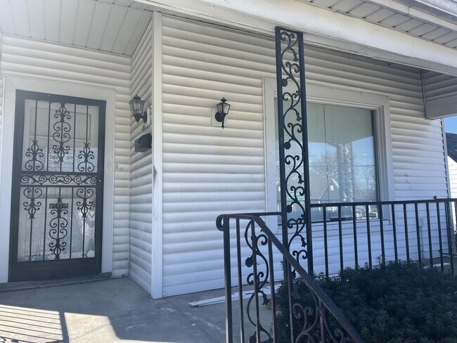 Foto del edificio - 418 Breckenridge St