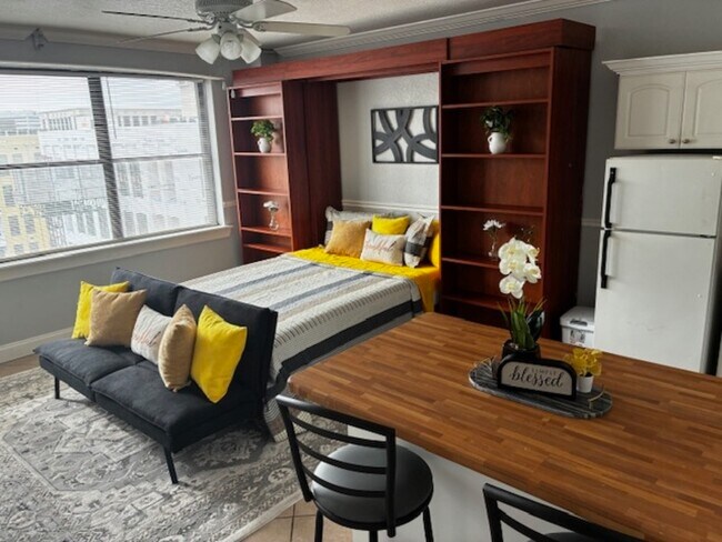 Foto del edificio - 311 W Ashley St