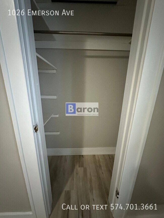 Foto del edificio - 1026 Emerson Ave
