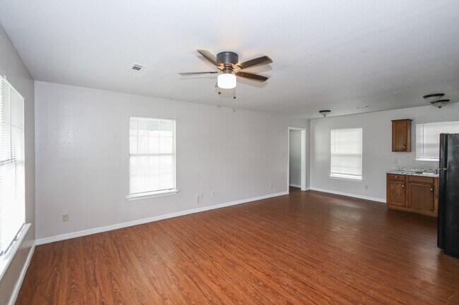 Foto del edificio - 3 Bed 2 Bath in Springdale