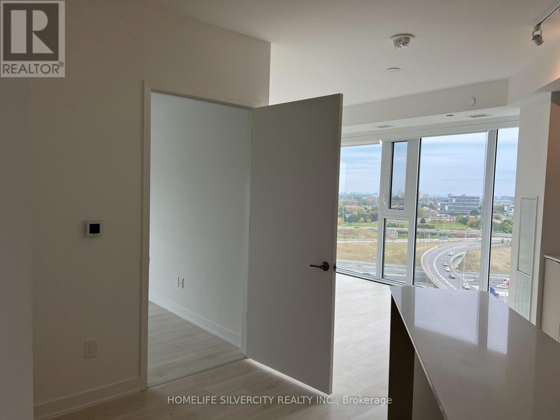 Primary Photo - 8 Tippett Rd