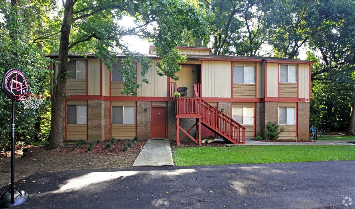 Building Photo - 749 Pointe Ct