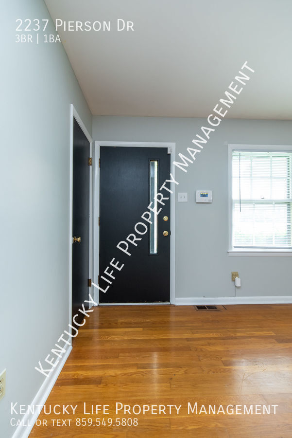 Building Photo - 2237 Pierson Dr