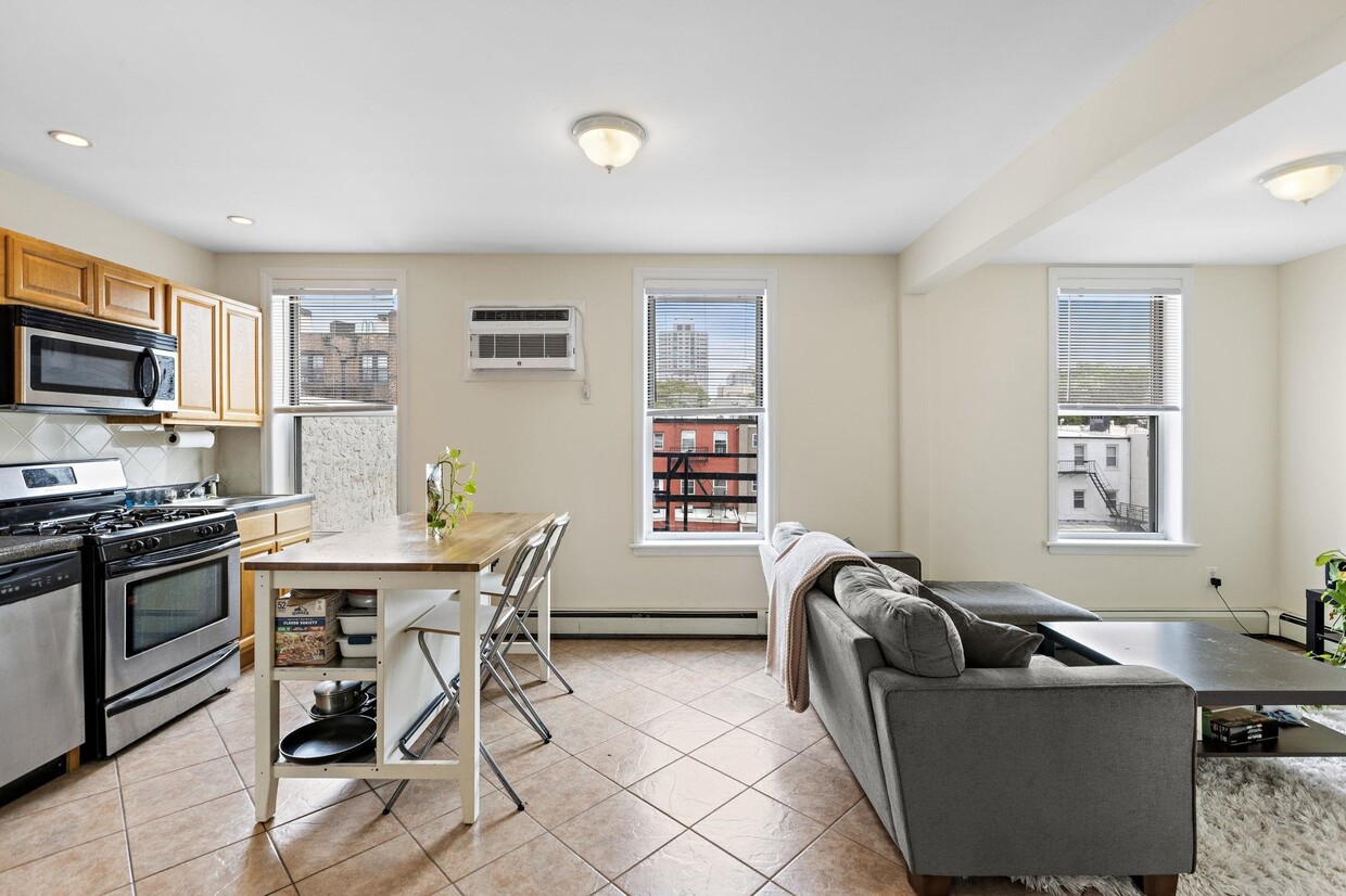 Foto principal - 229 Park Ave