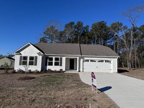 Building Photo - 303 Grand Oaks Dr