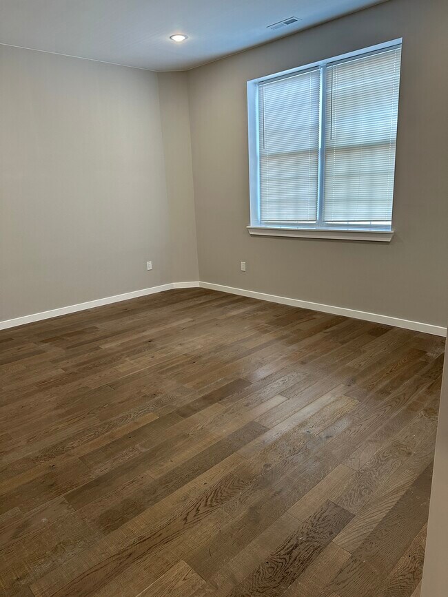 Foto del edificio - 418 Jefferson Ave
