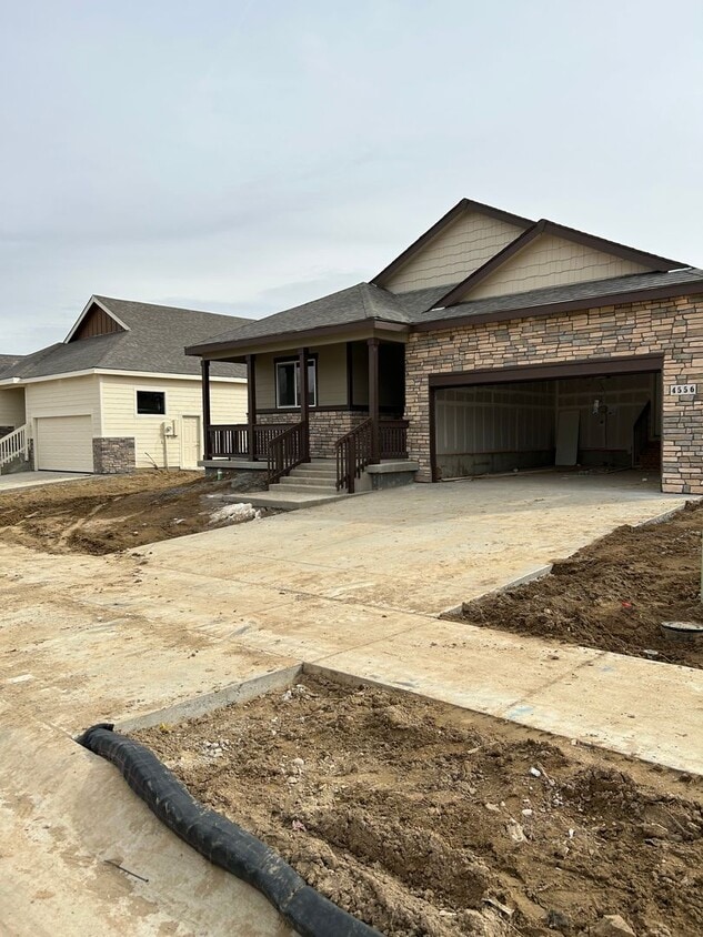 Primary Photo - 3 bedroom, 2 bath Ranch floor plan.