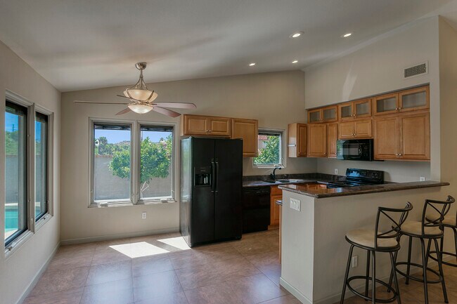 Foto del edificio - 14481 N Kings Way
