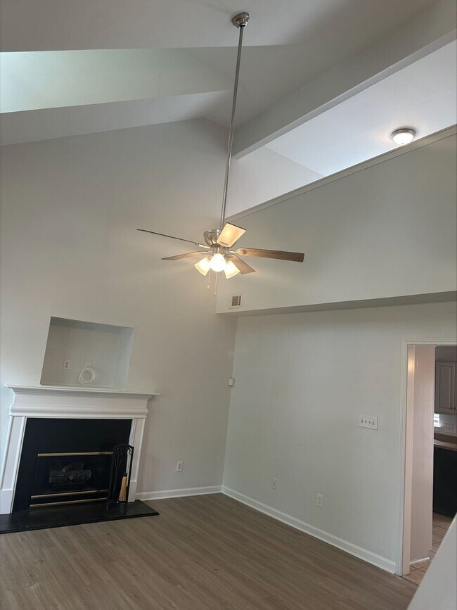 Building Photo - 9224 Shenington Pl