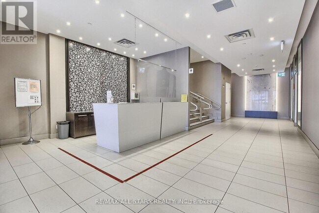 Photo du bâtiment - 15277 Yonge St