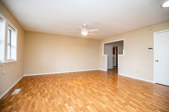 Foto del edificio - ***706 SW C Street***