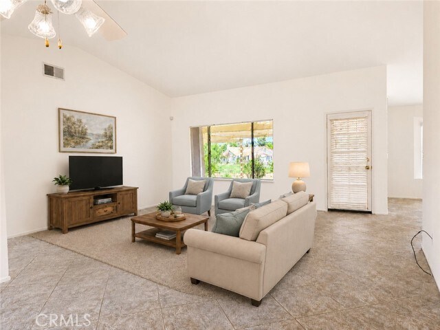 Building Photo - 1850 Tamarack Ln