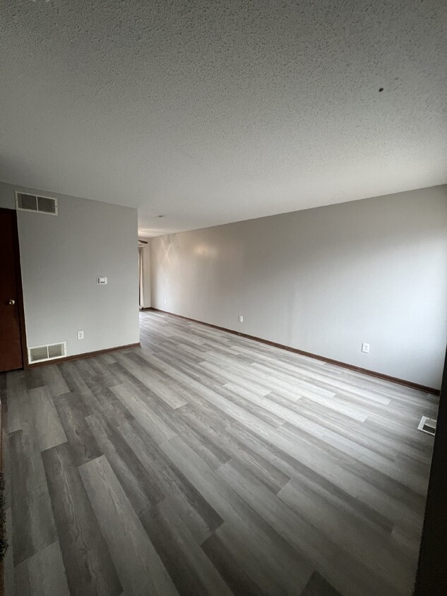 Primary Photo - Fully Renovated 2Br / 1.5Ba Home with Deta...