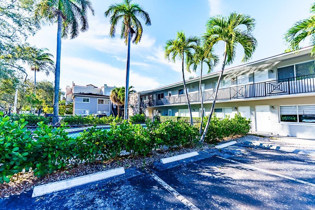 95 Edgewater Dr Unit 105, Coral Gables, FL 33133 Condo for Rent in