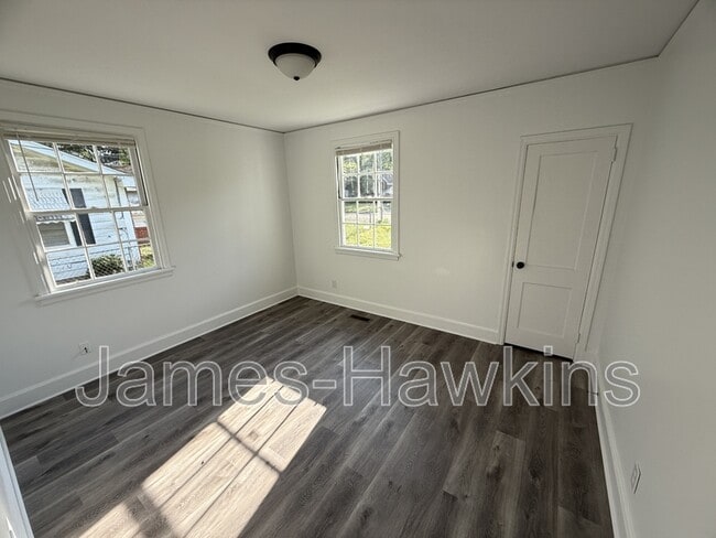 Building Photo - 3026 Texas St