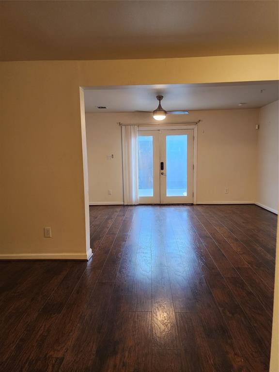 Foto del edificio - 1808 Country Village Blvd