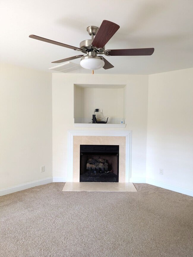 Foto del edificio - 2409 Trace Creek Dr